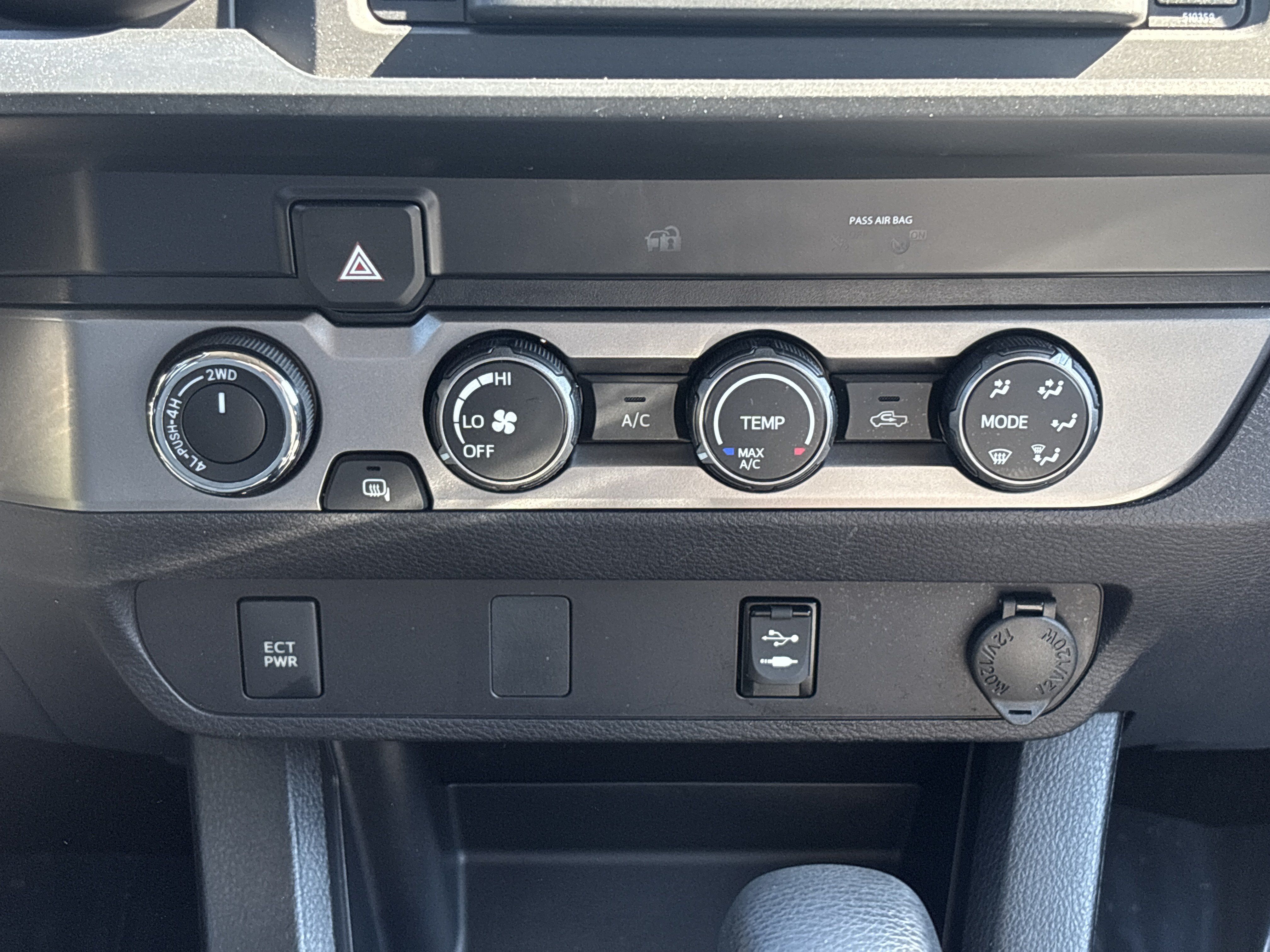 Used 2019 Toyota Tacoma SR w/ SR Convenience Package AWD/4WD image 10