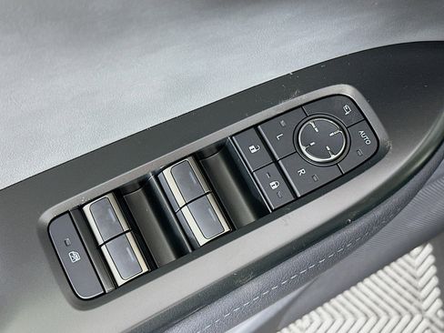 New 2026 Lexus RZ 350e 2WD image 18