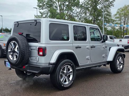 Used 2023 Jeep Wrangler Sahara AWD/4WD image 30