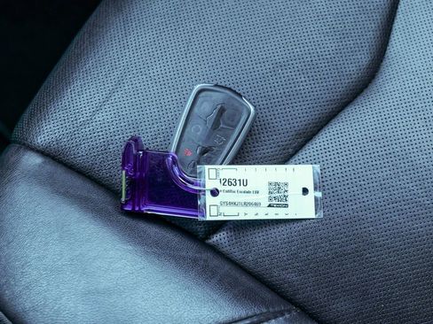 Used 2020 Cadillac Escalade ESV Luxury image 65