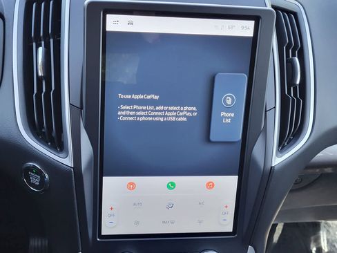 Used 2024 Ford Edge SE image 19