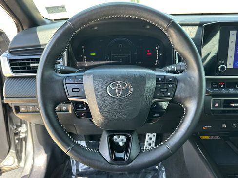 Used 2025 Toyota Camry SE w/ Convenience Package AWD/4WD image 24