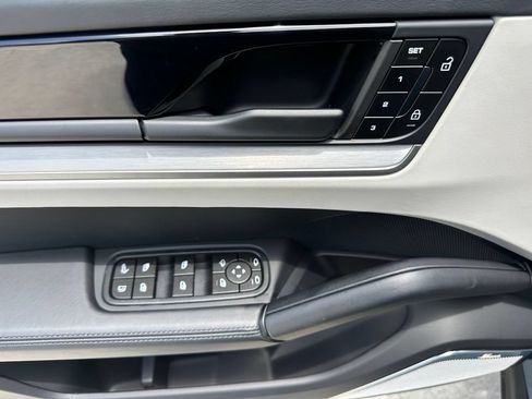 Certified 2026 Porsche Cayenne S AWD/4WD image 18