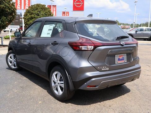 New 2025 Nissan Kicks Play S image 2