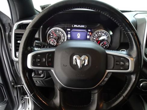 Used 2022 RAM 1500 Big Horn w/ Night Edition AWD/4WD image 6