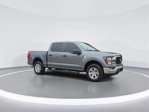 Used 2023 Ford F150 XLT image 2