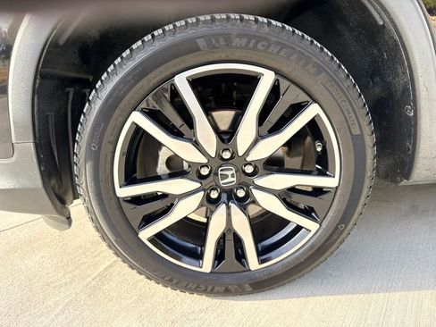 Used 2019 Honda Pilot Elite image 11