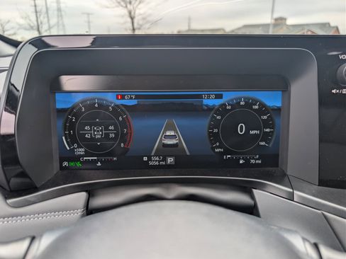 Certified 2026 Subaru Outback Touring AWD/4WD image 9