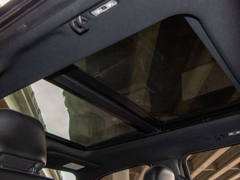 Used 2015 Ford F150 Lariat image 26