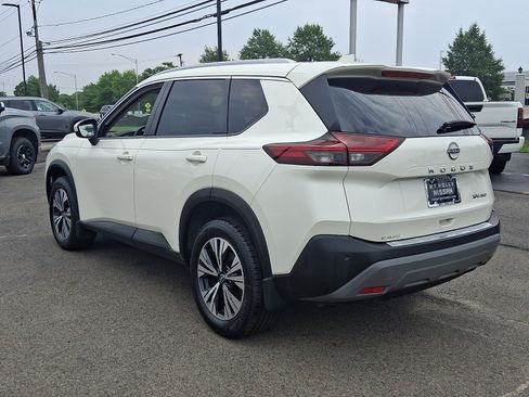 Used 2023 Nissan Rogue SV w/ SV Premium B Package AWD/4WD image 5