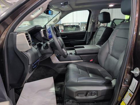 Used 2023 Toyota Sequoia Limited AWD/4WD image 7