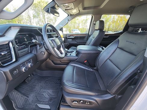 Used 2023 GMC Sierra 1500 Denali image 16