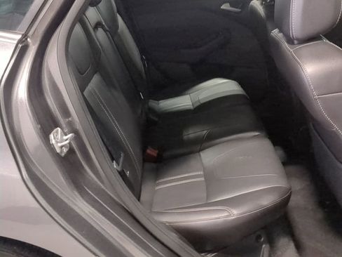 Used 2014 Ford Focus Titanium FWD image 25