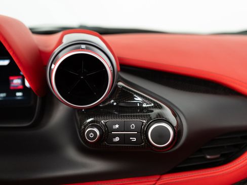 Certified 2021 Ferrari F8 Tributo image 86