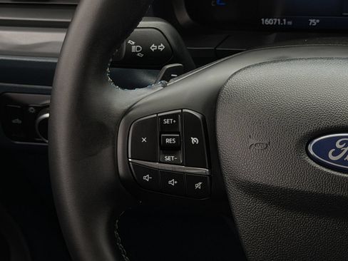 Used 2025 Ford Maverick Lobo AWD/4WD image 15