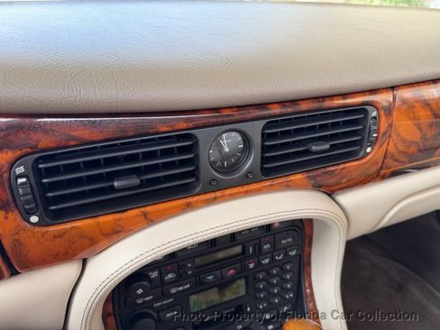 Used 1999 Jaguar XJ8 L RWD image 55