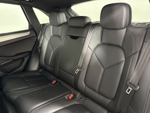 Certified 2026 Porsche Macan AWD/4WD image 22