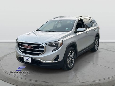 Used 2021 GMC Terrain SLT image 3