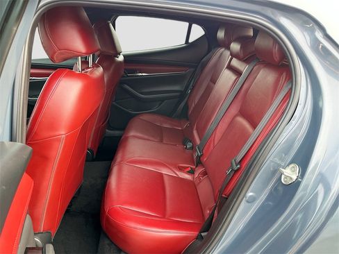 Used 2022 MAZDA MAZDA3 s image 26