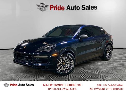 Used 2022 Porsche Cayenne Turbo w/ Assistance Package AWD/4WD image 1