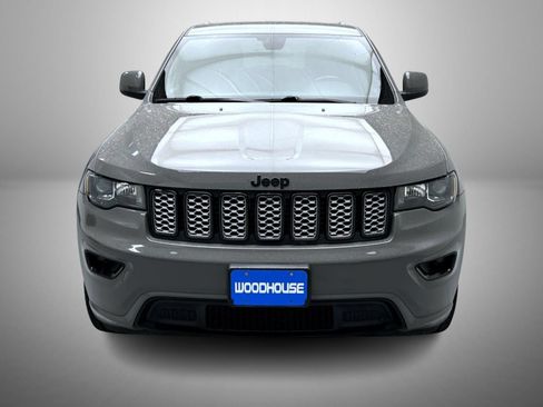 Used 2021 Jeep Grand Cherokee Laredo X AWD/4WD image 2