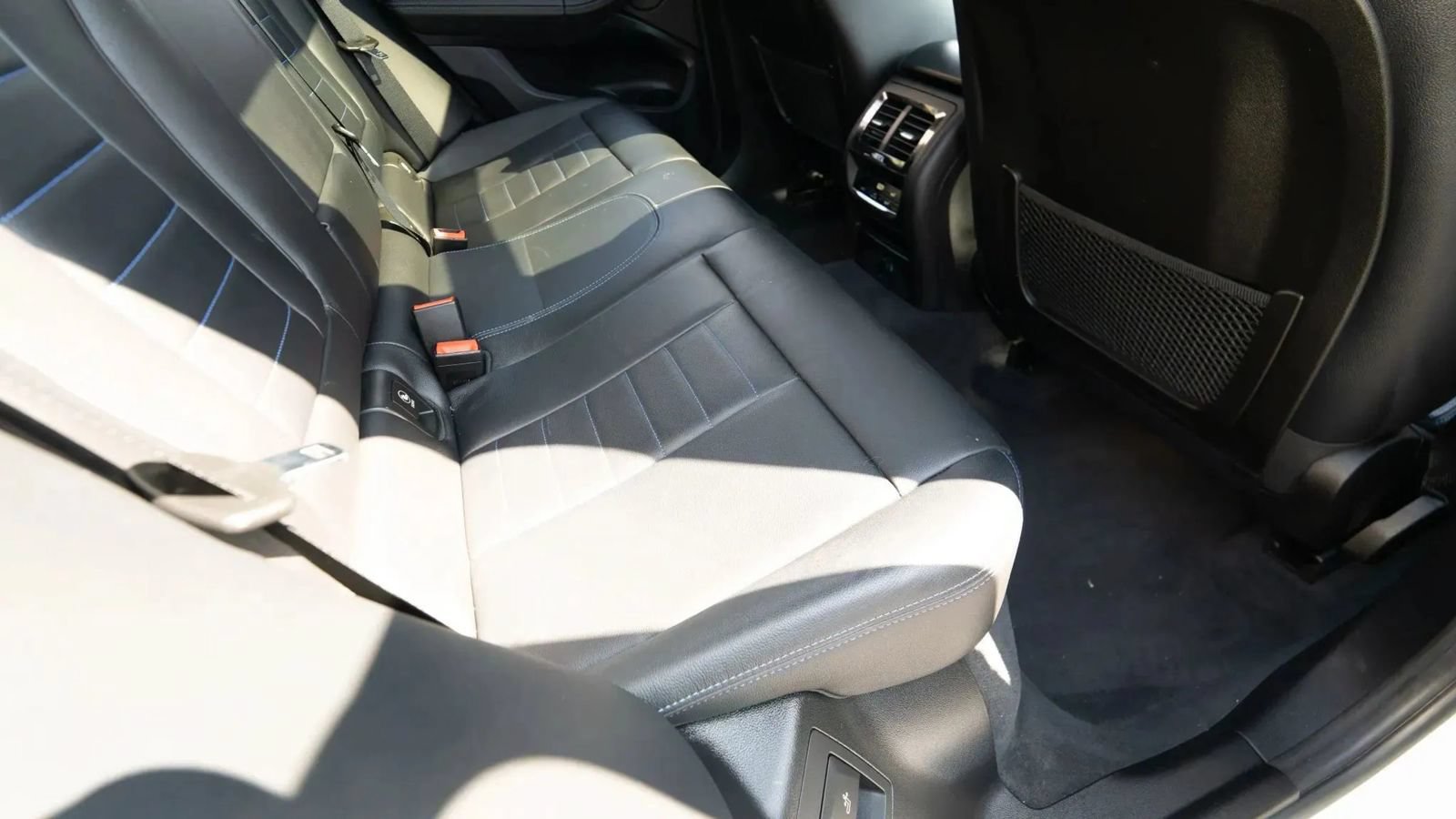 Used 2019 BMW X4 xDrive30i w/ Executive Package AWD/4WD image 18