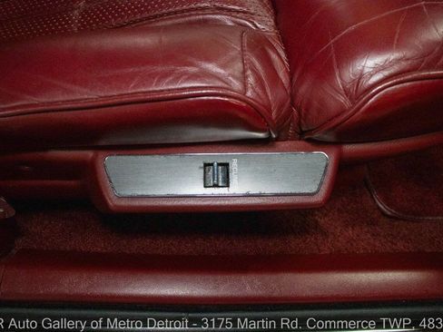 Used 1988 Oldsmobile Toronado Trofeo image 40