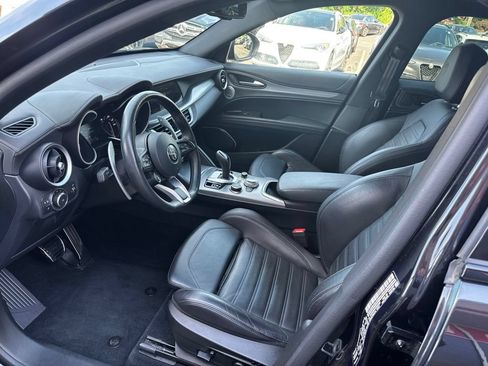 Used 2023 Alfa Romeo Stelvio Veloce AWD/4WD image 27