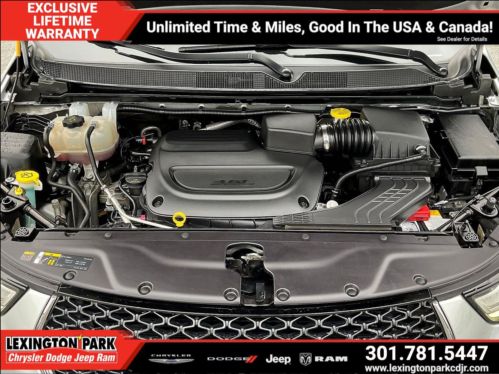 Used 2024 Chrysler Pacifica Touring-L FWD image 29