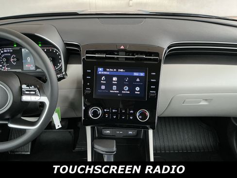 Used 2024 Hyundai Tucson SE image 9