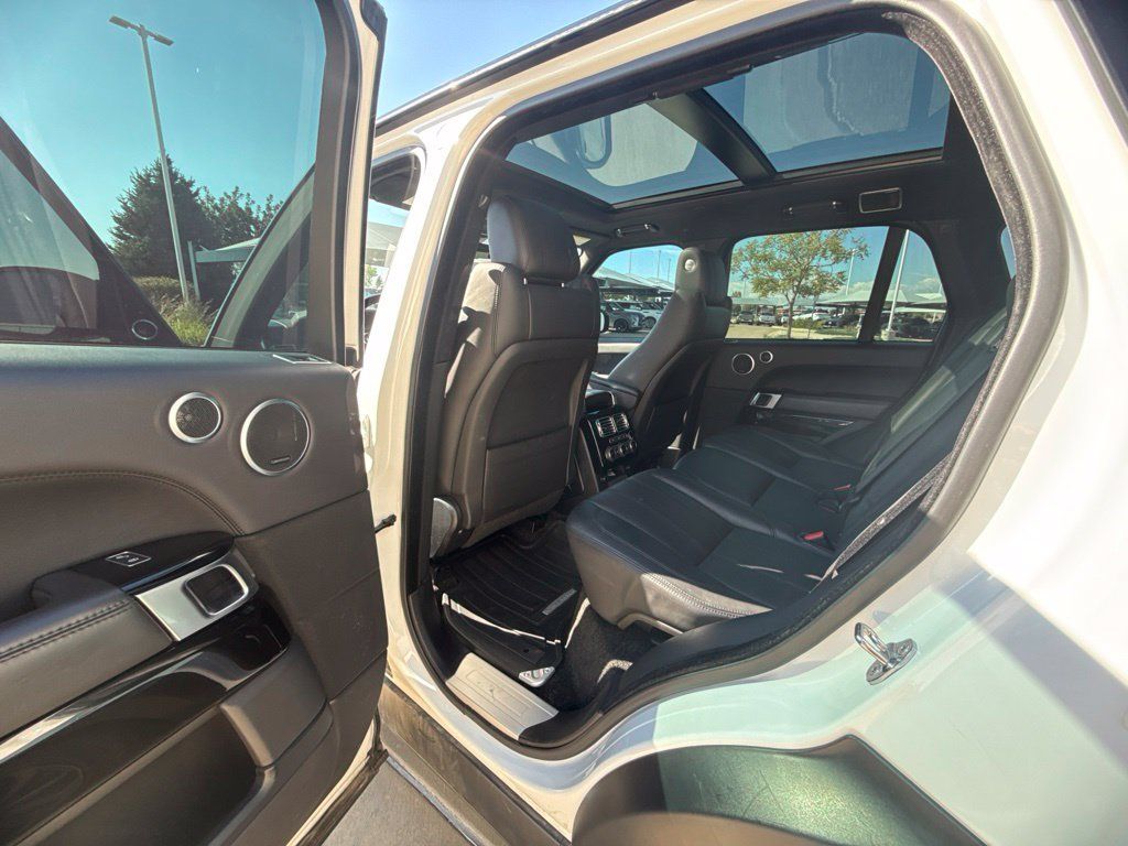 Used 2017 Land Rover Range Rover HSE AWD/4WD image 29