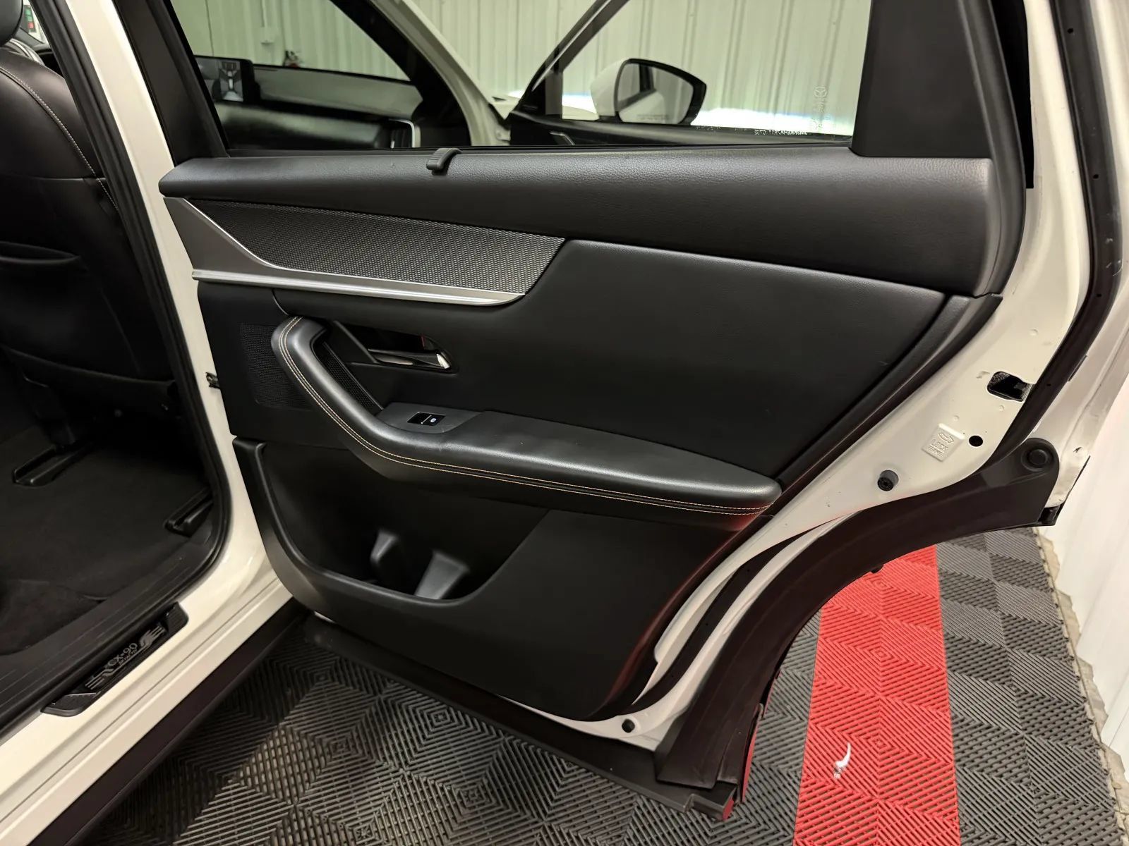 Used 2024 MAZDA CX-90 Plug-In Hybrid w/ Premium Plus AWD/4WD image 44