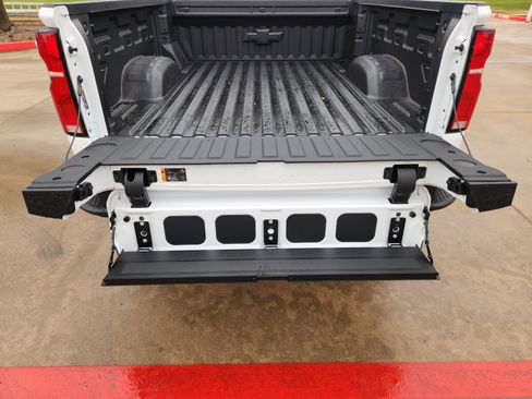 New 2026 Chevrolet Silverado 2500 ZR2 image 33