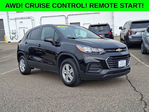 Used 2022 Chevrolet Trax LS w/ Tint and Cruise Package image 1