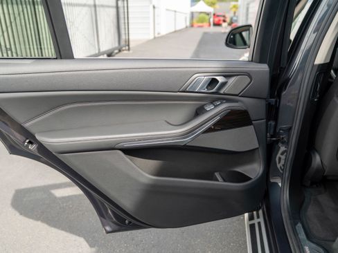 Used 2019 BMW X7 xDrive40i w/ Premium Package image 28