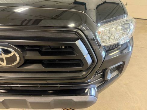 Certified 2023 Toyota Tacoma SR AWD/4WD image 5