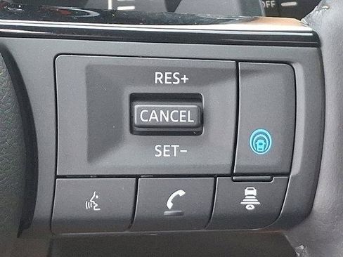 Used 2023 Nissan Rogue Platinum w/ Platinum Premium Package image 22