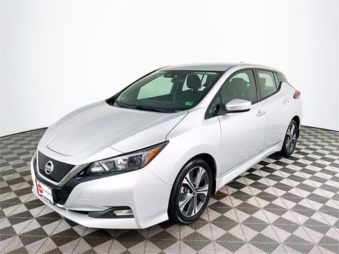 Used 2021 Nissan Leaf SV image 3