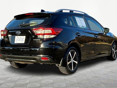 Used 2023 Subaru Impreza Premium image 2