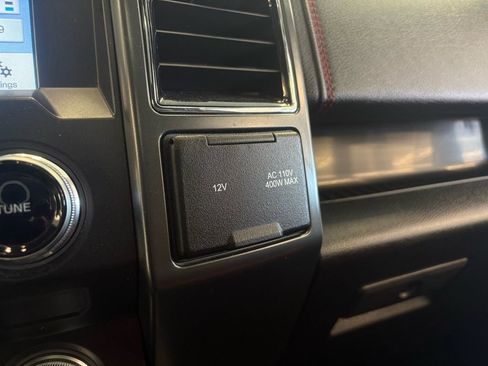 Used 2018 Ford F150 Lariat w/ Equipment Group 502A Luxury image 31