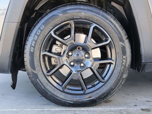 Used 2020 Jeep Renegade Altitude image 6