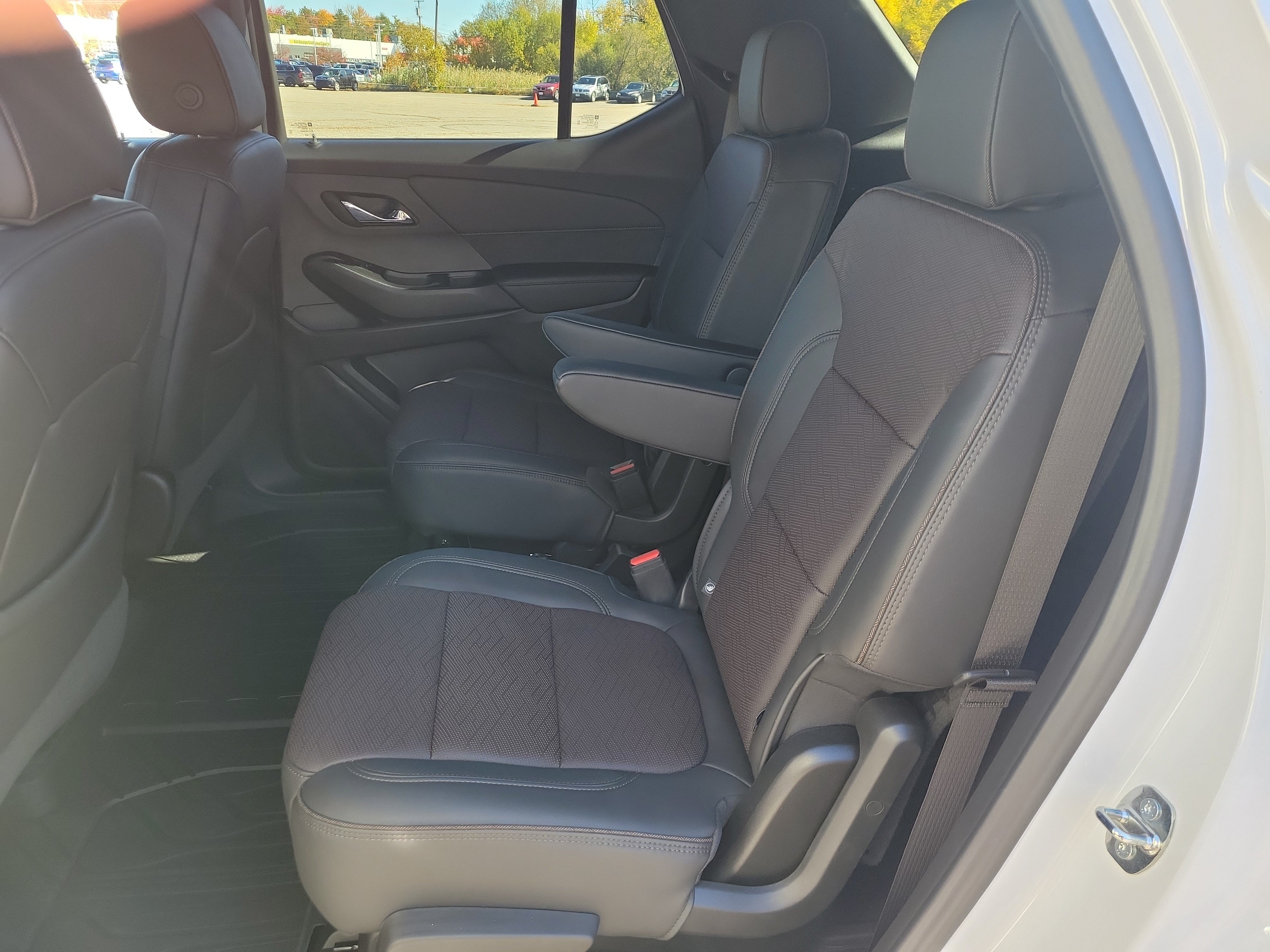 Used 2023 Chevrolet Traverse High Country w/ LPO, Floor Liner Package AWD/4WD image 16