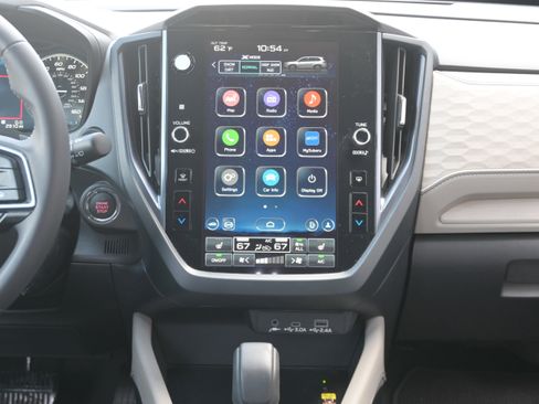 Used 2025 Subaru Forester Limited image 33