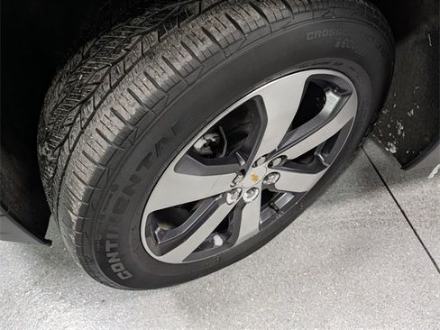 Certified 2023 Chevrolet Traverse LT w/ LT Premium Package image 8