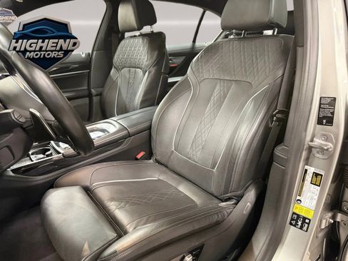 Used 2020 BMW 750i xDrive w/ Executive Package image 16