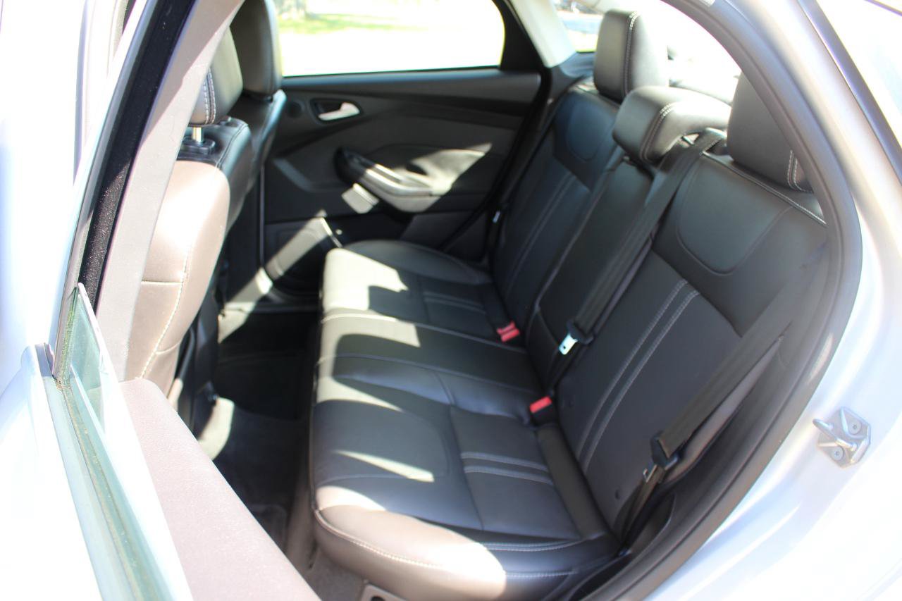 Used 2014 Ford Focus Titanium FWD image 36