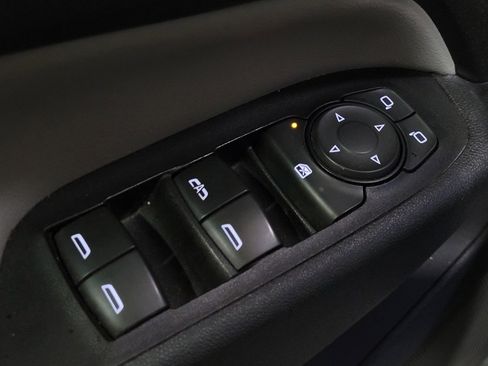 Used 2020 Chevrolet Equinox LS w/ LS Convenience Package FWD image 27