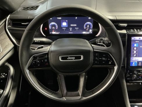 Used 2023 Jeep Grand Cherokee L Overland image 17