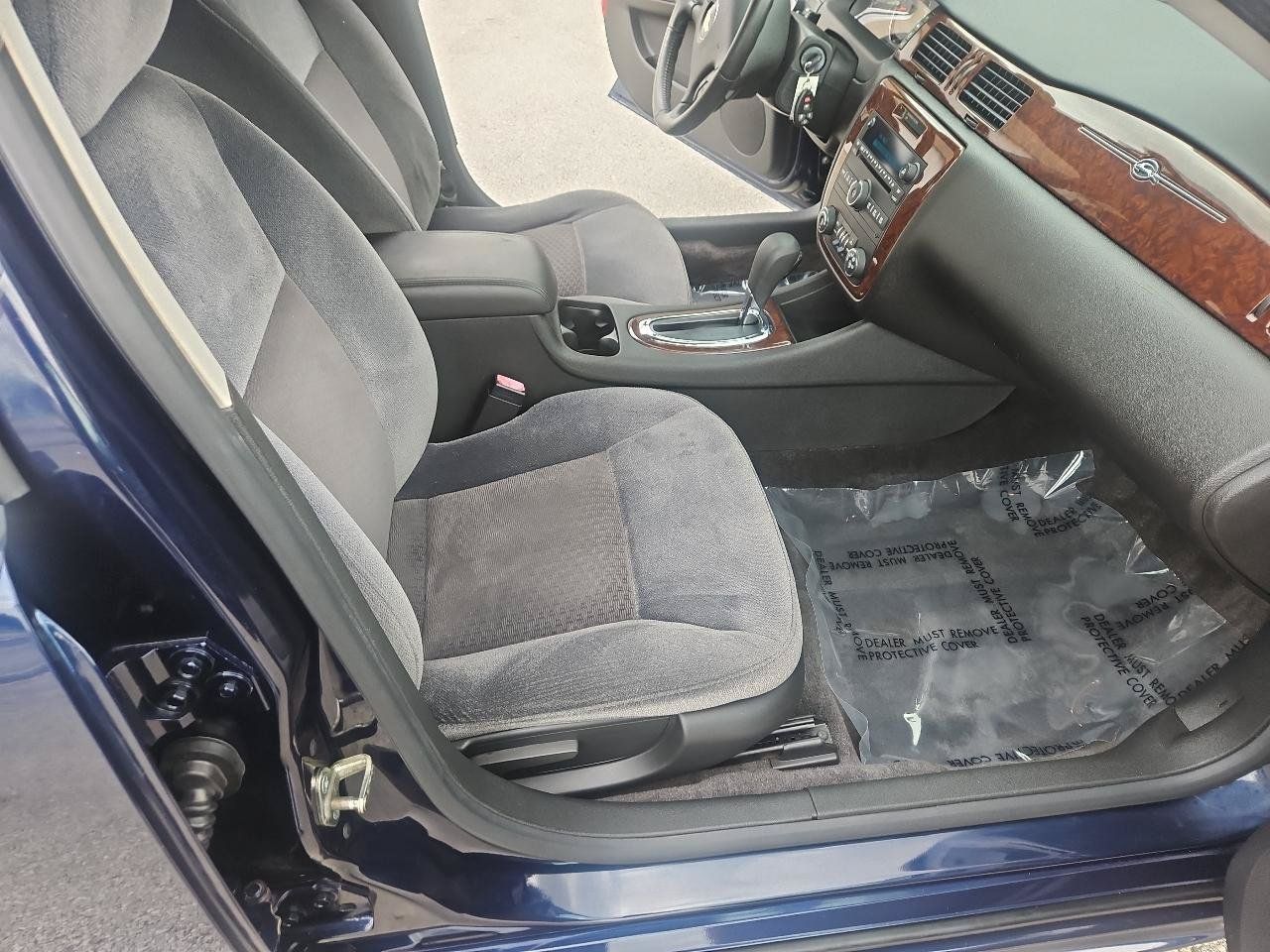Used 2010 Chevrolet Impala LT w/ Convenience Package FWD image 15