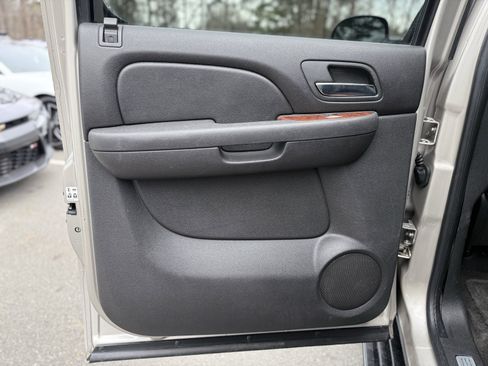 Used 2007 Chevrolet Avalanche LTZ w/ LTZ Preferred Equipment Group image 23